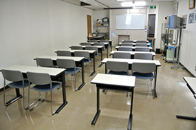視聴覚教室(30名収容)